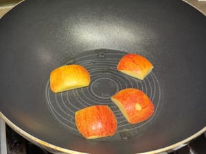 苹果煎两边金黄