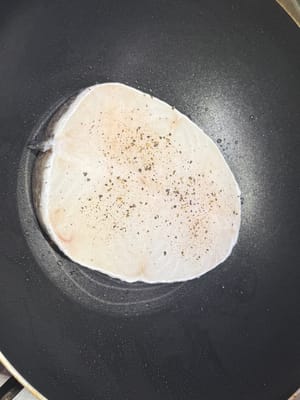 涂点海盐加黑胡椒煎