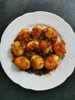 Luego ponemos los huevos en un plato y ya está listo para servir.