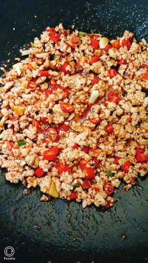Stir-fry quickly for two minutes.