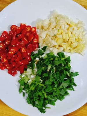prepared pepper, garlic, ginger and onion.