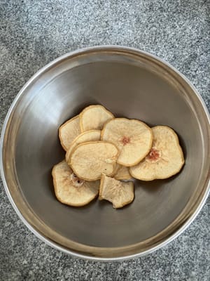 Dried pear