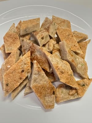 Let it cool first, then cut it into diamond shapes.