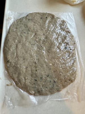 Flatten the mixed fish into this shape.