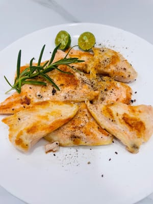 Nach dem Braten etwas Zitronensaft hinzufügen. Für einen frischen und sauberen Lachs empfiehlt sich Knoblauchsalz. Für einen würzigen Geschmack empfiehlt sich Pfeffersalz. Selbst mit geschlossenen Augen schmeckt der Lachs nach dem Braten köstlich. Es empfiehlt sich, die Karten abwechselnd umzudrehen, denn nur Kinder treffen Entscheidungen!