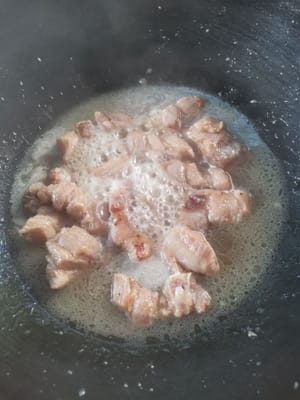 then add water (200 ml)