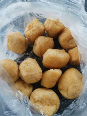 Trozos de tofu kempong