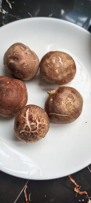 เห็ดหอมสด 5 ดอก