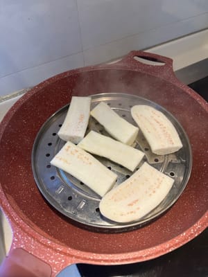 蒸15分钟至软化。