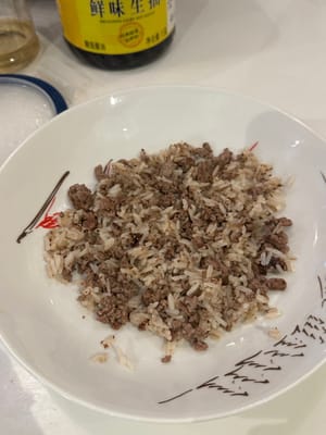 煮熟后，盛入盘中