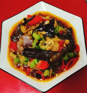 menyajikan.