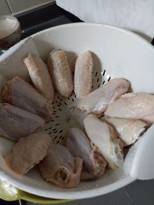 Tiriskan,teman teman juga bisa mengeringkan nya dengan tisu dapur  untuk menyingkat waktu
