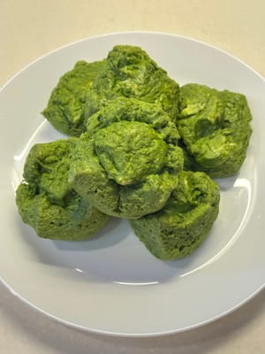 司康餅完全冷卻後，可以塗上柚子果醬，為司康餅增添更多風味。