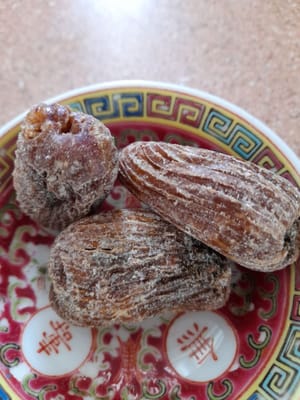 dried date seeds