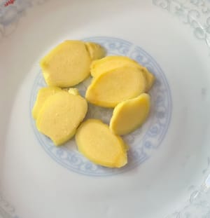 生姜とネギのみじん切り（後ほど使用）