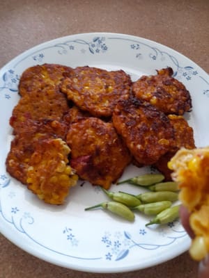 Buñuelo de maíz indonesio