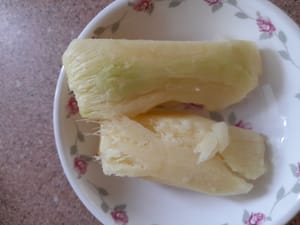 2 morceaux de gingembre, lavés et écrasés