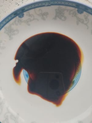 Tuangkan sesendok kecap asin.