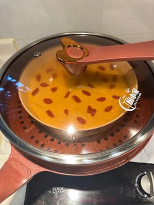 Cuire à la vapeur dans un cuiseur vapeur à feu vif pendant 30 minutes.