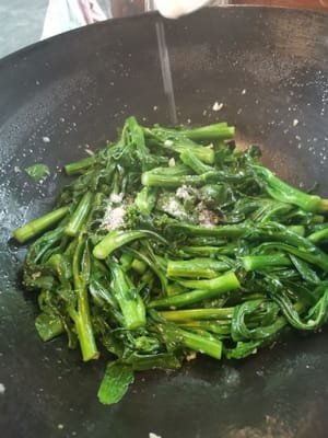tumis sayur joisam selama 5 menit Dan tambahkan (I sendok teh garam)