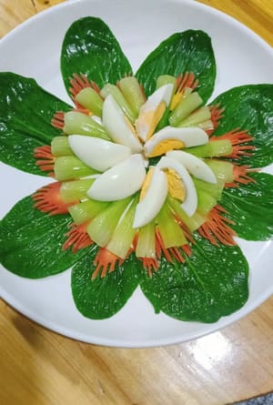 Luego coloca los huevos uno a uno en el plato para crear la forma deseada.