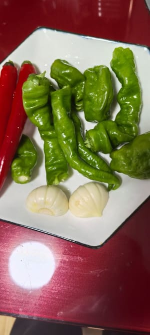 ピーマン50g、赤ピーマン10g