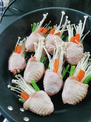 dann das Hähnchen hineingeben
