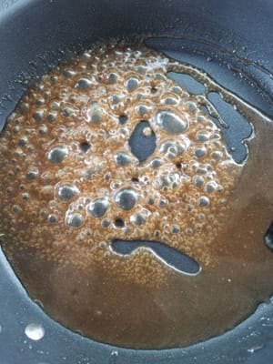 直到醬汁變稠