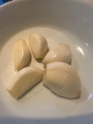 กลีบกระเทียม