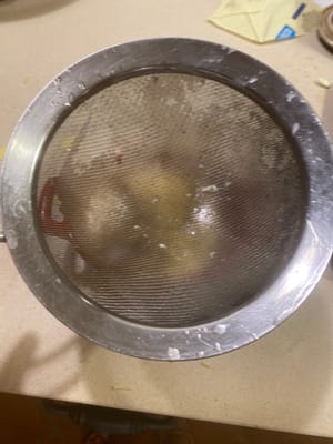 체에 붓는다