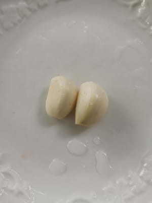 clove of garlic