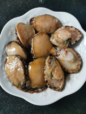remove the abalone shell and dirt.