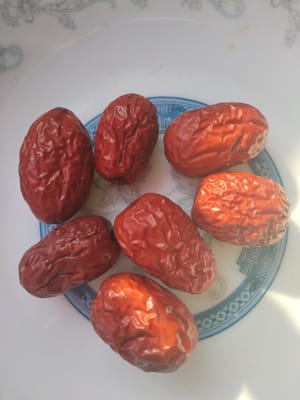 8 datteri rossi secchi