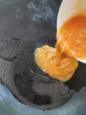 그런 다음 계란을 넣으세요
