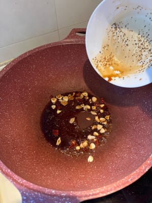 จากนั้นเทซอสลงไปแล้วปล่อยให้ข้นขึ้น