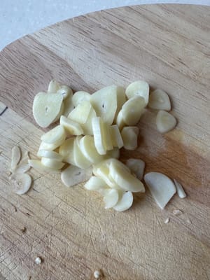 กลีบกระเทียม