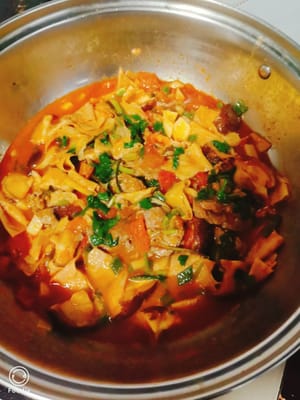 토마토, 두부피, 소고기 수프가 완성되었습니다! 국물이 신선하고 맛있어서 식사에 곁들이기 딱 좋은 요리입니다!