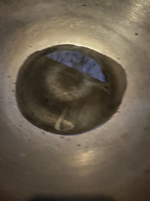 锅热放油。油热加入瘦肉末。翻炒八成熟。盛起备用。