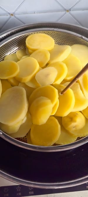 15分钟到了,用筷子能插到底就可以了