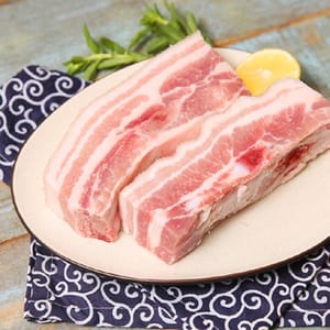 帶皮五花肉250克