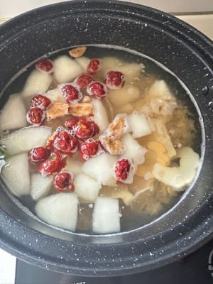 Add everything into a pot with 1L water. Let boil for 49 minutes in medium low heat