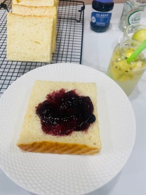 Roti panggang susu lembut dan empuk