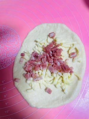tambahkan keju dan bacon