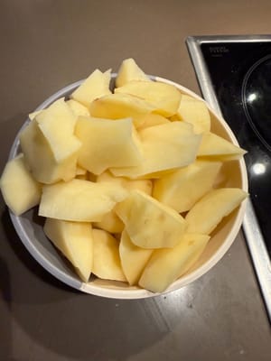 Cut potatoes into chunks