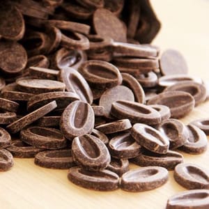 20g chocolate coins containing 66% or more cocoa