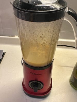 搅拌约30秒至1分钟，直至乳化。