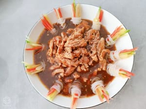 裝盤這樣就可以開吃了。